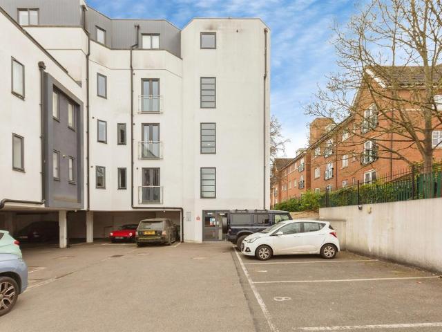 Flat for sale in Walton, Aylesbury