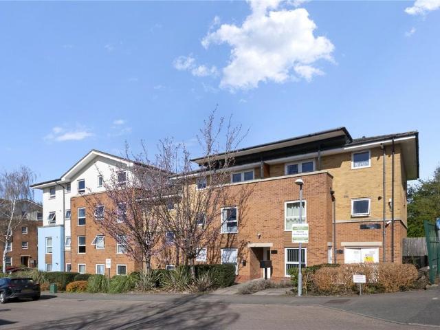 Flat for sale in West Drayton, Greater London