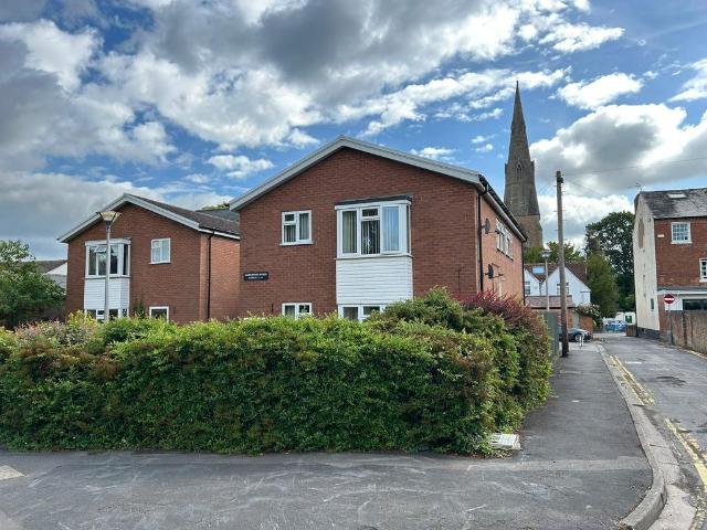 Flat for sale in Green Close, Warwickshire