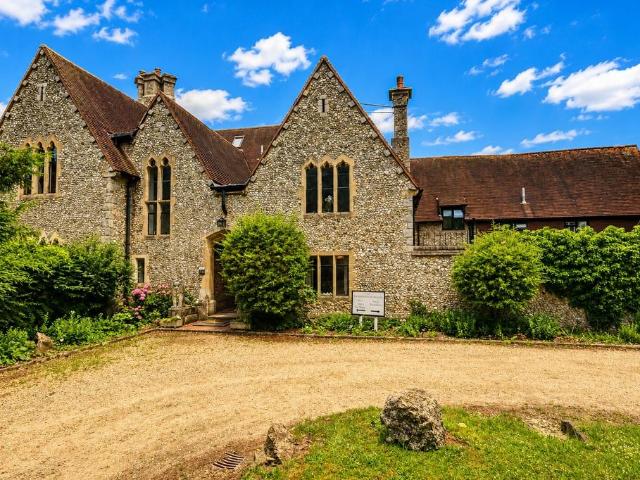 Flat for sale in Prestwood, Buckinghamshire