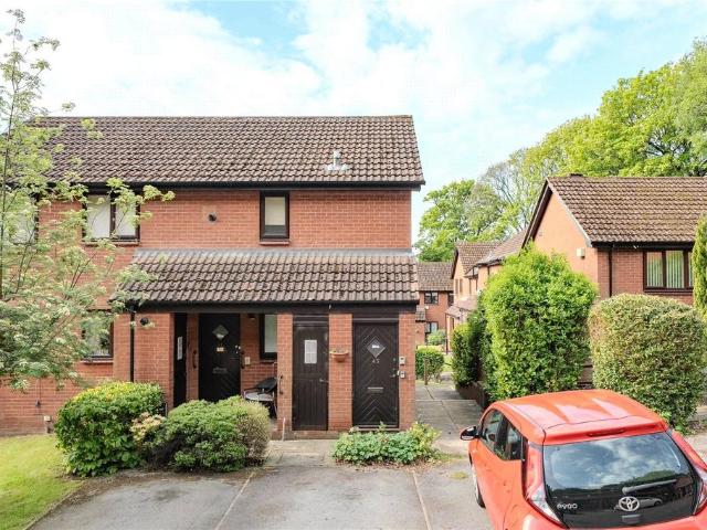 Flat for sale in Moortown, West Yorkshire