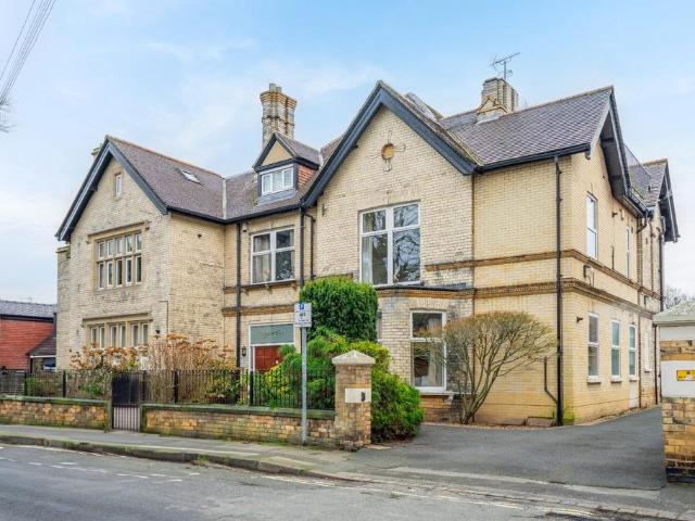 Flat for sale in High Field, York