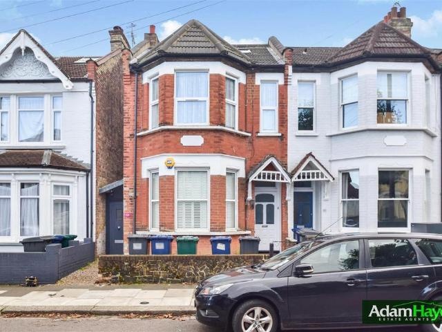 Flat for sale in North Finchley, Isle Of Man