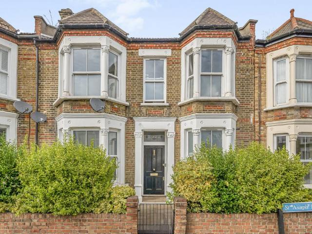 Flat for sale in London Borough of Lewisham, Brockley