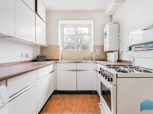 Flat for sale in Finchley, Isle Of Man