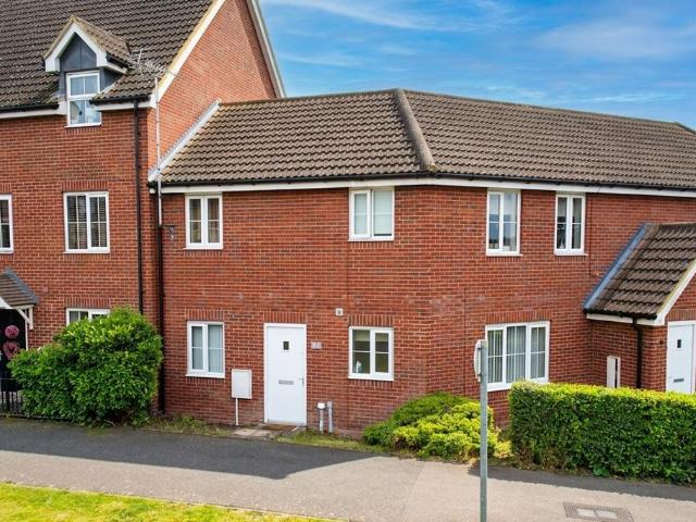Flat for sale in Burgh St Peter, Norfolk