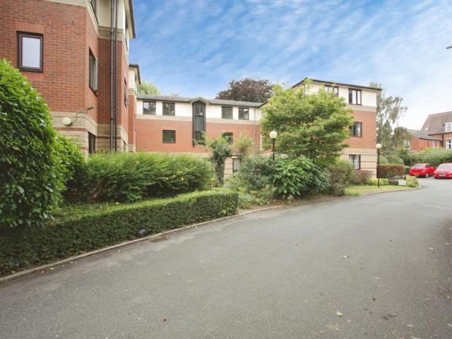Flat for sale in New Bilton, Rugby