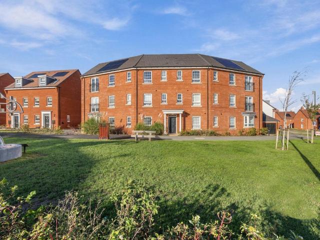 Flat for sale in Valiant Fields, Stratford-on-Avon