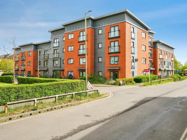 Flat for sale in Evershot, Oxfordshire