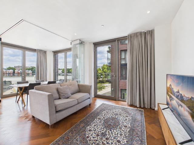 Flat for sale in Nine Elms, Greater London