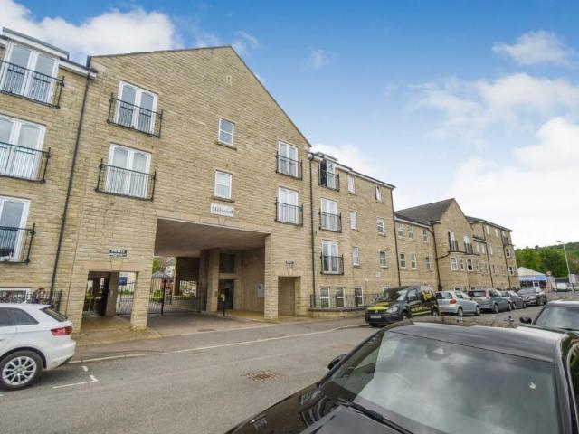 Flat for sale in Priestthorpe, Bradford
