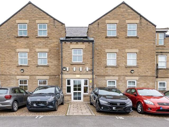 Flat for sale in Horsforth Vale, Farsley