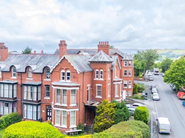 Flat for sale in Llandrindod Wells, Llandrindod