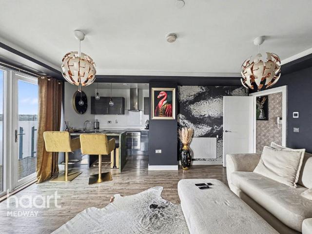 Flat for sale in Brompton, Gillingham