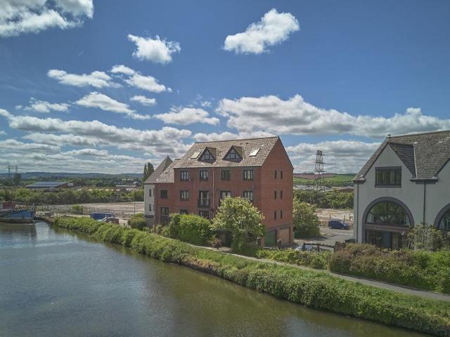 Flat for sale in St Leonards, Watergate
