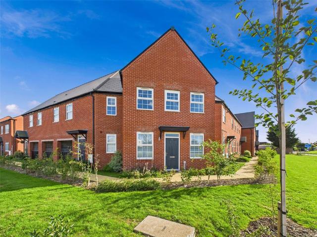 Flat for sale in Pamington, Gloucestershire