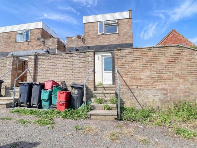 Flat for sale in Upper Dovercourt, Dale Hill