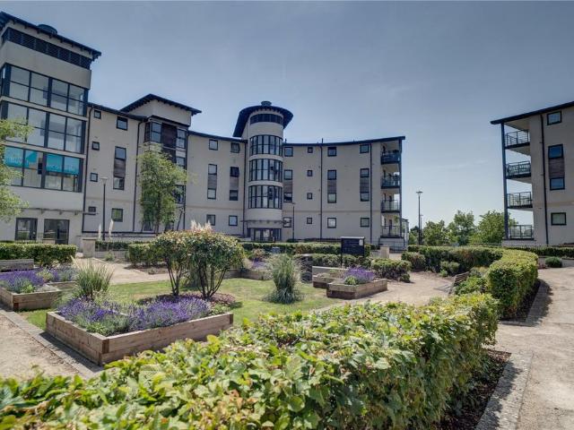 Flat for sale in Rodbourne, Swindon