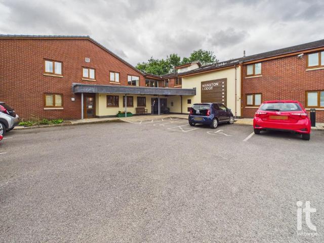 Flat for sale in Woodsmoor, Hazel Grove
