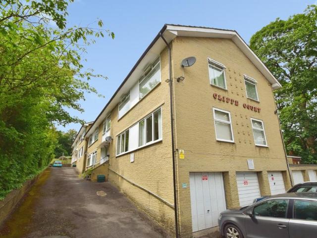 Flat for sale in Long Lee, West Yorkshire