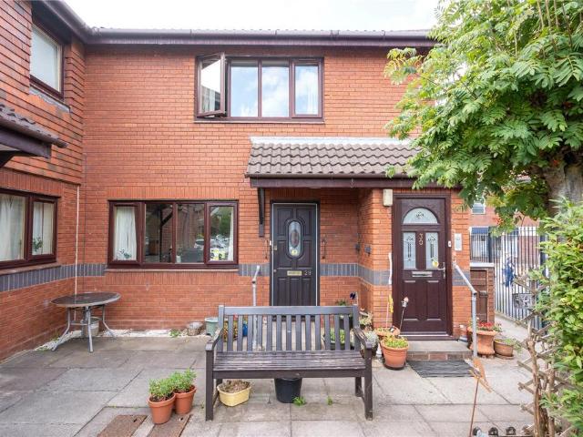 Flat for sale in Lowes Hill, Bromsgrove