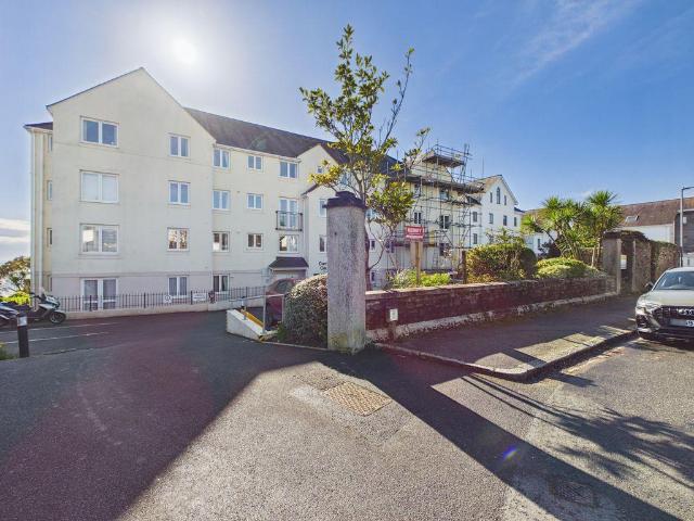 Flat for sale in Falmouth, Cornwall