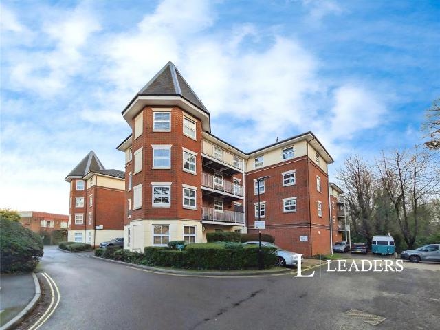 Flat for sale in Hill, City Of Southampton
