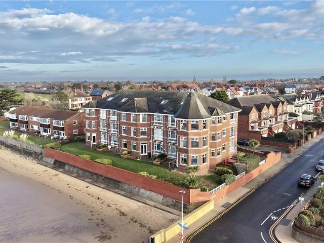 Flat for sale in Grange, West Kirby
