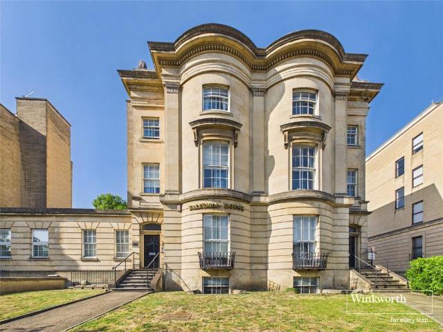 Flat for sale in Newtown, Reading
