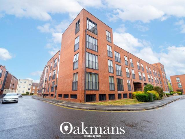 Flat for sale in Dickens Heath, West Midlands