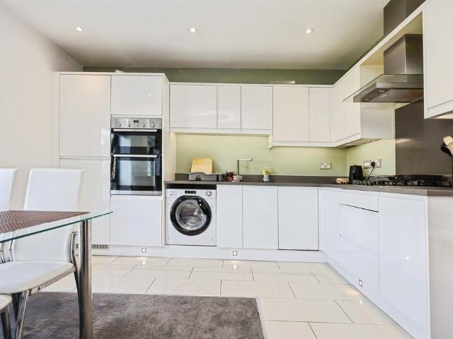 Flat for sale in Harborne, West Midlands