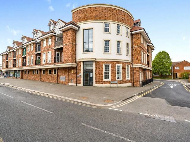 Flat for sale in Wokingham