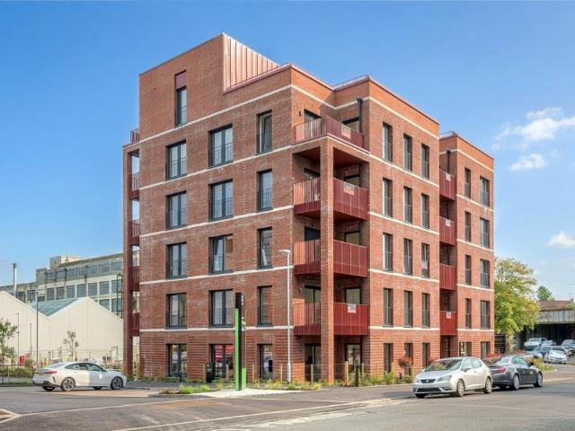 Flat for sale in New Cathcart, Langside