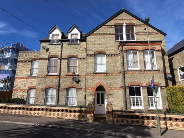Flat for sale in High Barnet, Greater London