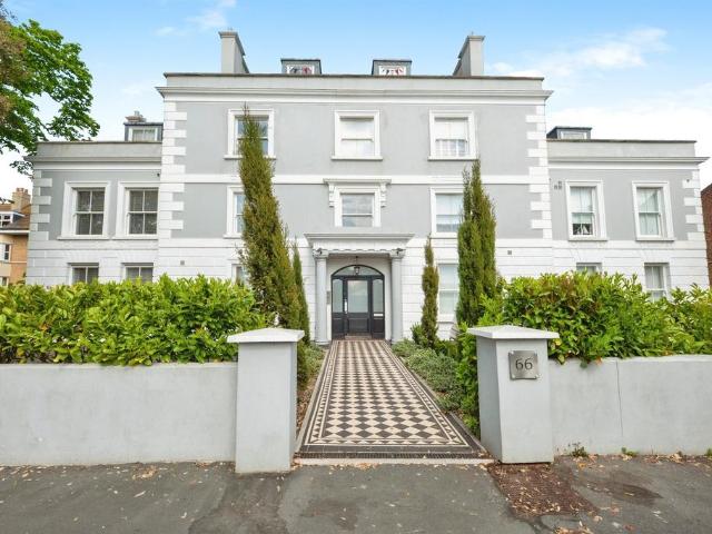 Flat for sale in Weymouth, East Dorset