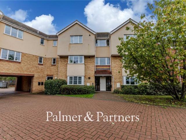 Flat for sale in Combs Ford, Bedingfield