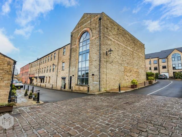 Flat for sale in Bolton, Montcliffe