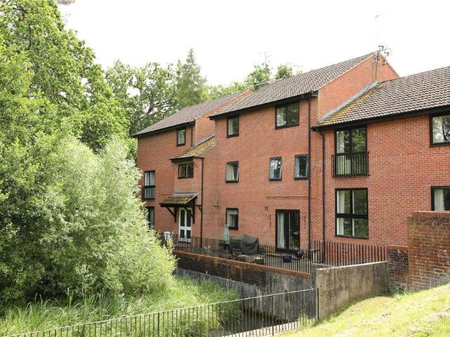 Flat for sale in Ewens Farm, Golden Valley