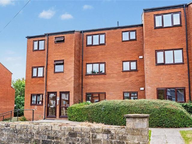 Flat for sale in Harehills, West Yorkshire
