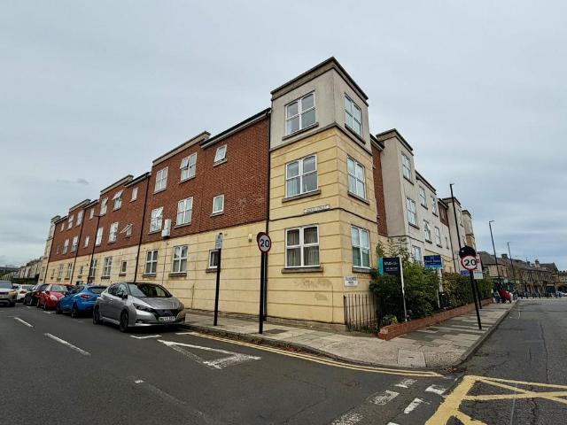 Flat for sale in Gosforth, Tyne And Wear