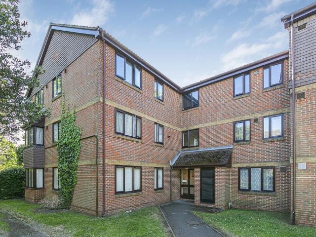 Flat for sale in Lower Halliford, Surrey