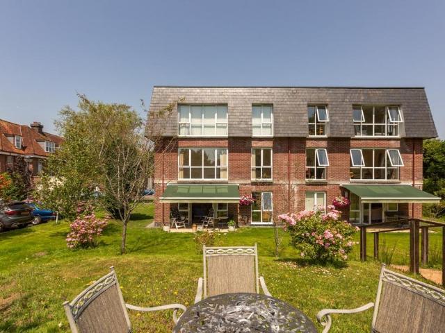 Flat for sale in Wales