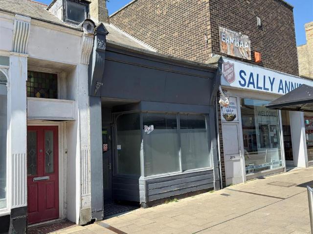 Flat for sale in Eastbridge, Suffolk