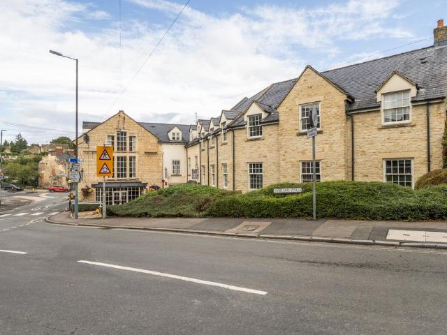 Flat for sale in Forest Green, Stroud