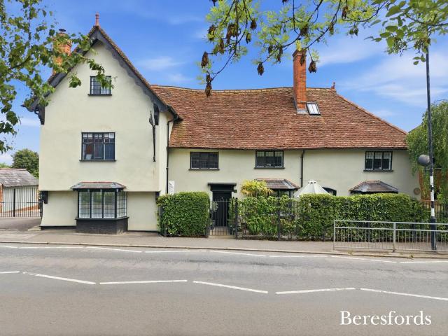 Flat for sale in Church End, Duton Hill