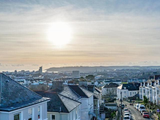 Flat for sale in Mount Wise, Isle Of Man