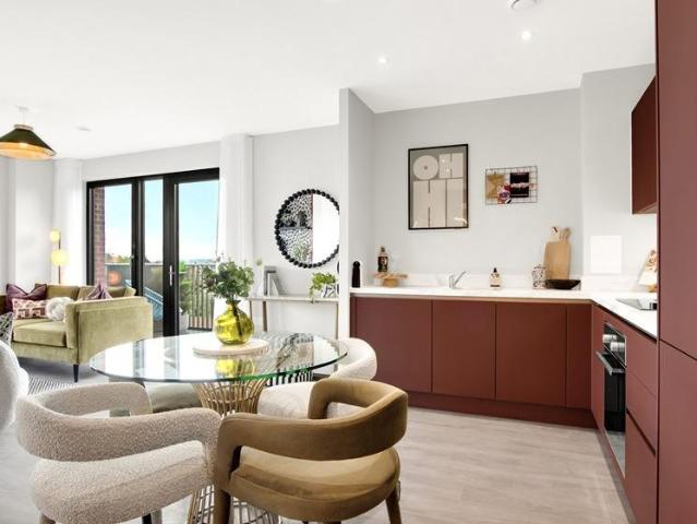 Flat for sale in Preston, Greater London