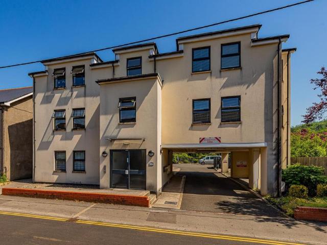 Flat for sale in Taffs Well, Wales