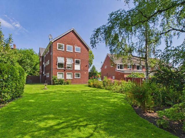 Flat for sale in Tettenhall, West Midlands
