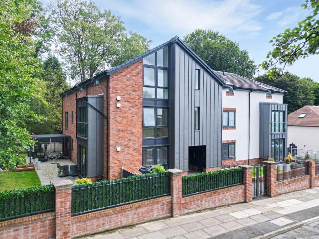 Flat for sale in Allerton, Calderstones